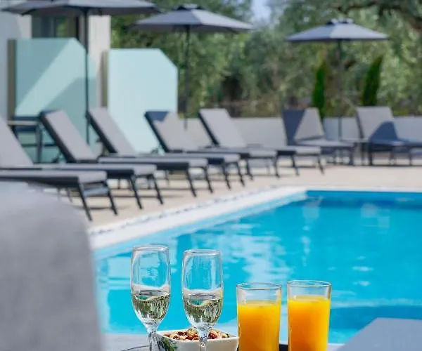 Hotel Daria Essence 4*